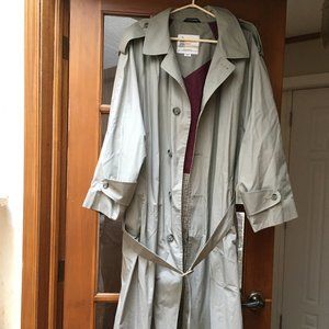 London Fog Size 44 R Men's Trench Coat